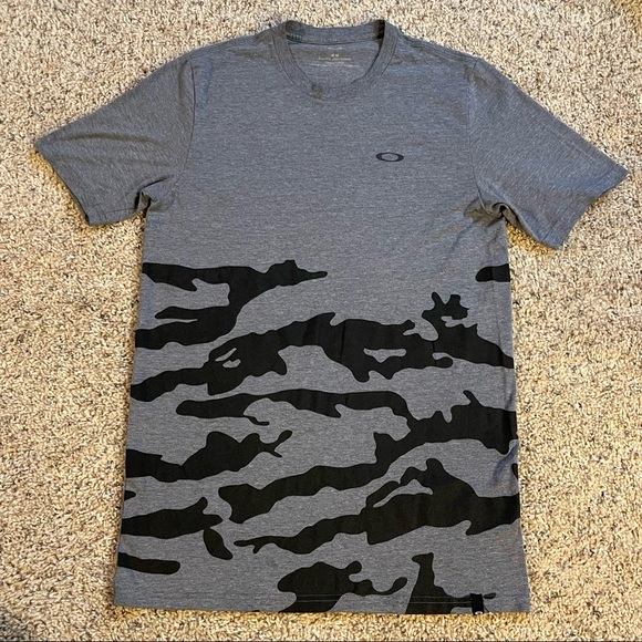 MEN’S OAKLEY GRAPHIC  TEE - Picture 1 of 6